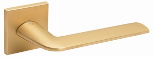 KLAMKA STINGER KSR MG00  ROZETA KWADRAT ZŁOTY-MAT